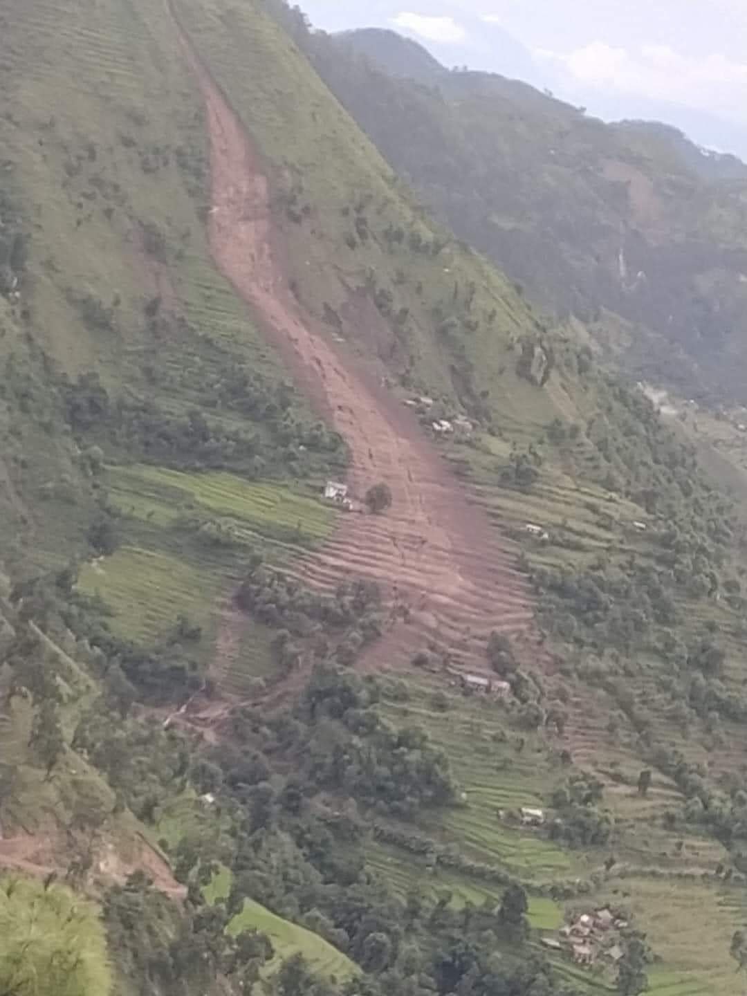 खरबारी गएका बुढामगर दम्पती पहिरोको एकै चिहानमा